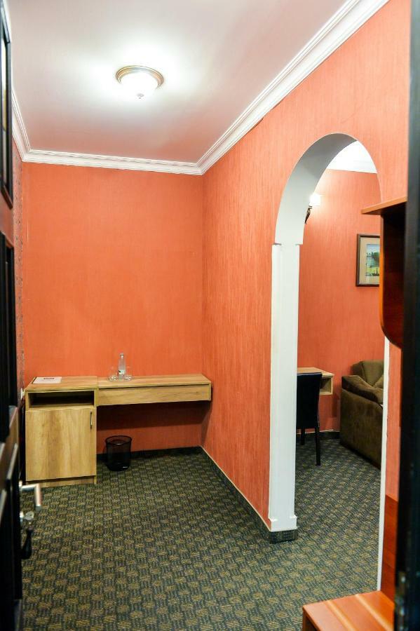 Hotel Old Town Kutaisi Bagian luar foto